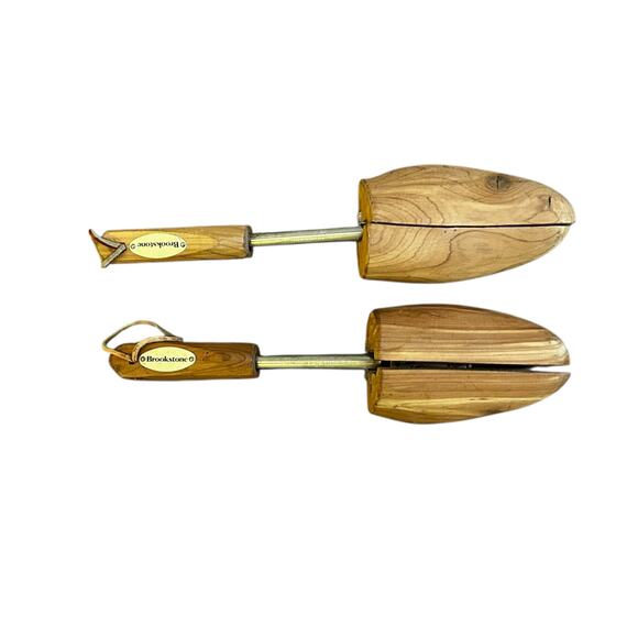 Brookstone Cedar Wood Shoe Tree Men’s Size Large  (9.5-11.5) - Picture 1 of 4